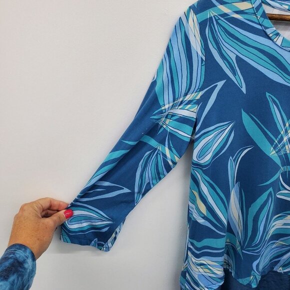 LOGO By Lori Goldstein Womens Satin Hem Tunic Top Size M Blue Printed Asymmetric - Picture 8 of 16